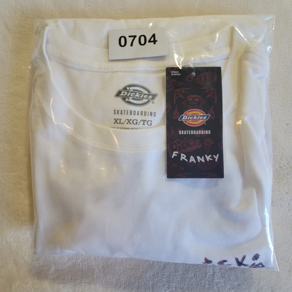 NWT Dickies Skateboarding T-Shirt Mens XL White Franky Villani Vampire L/S NEW - Picture 12 of 12
